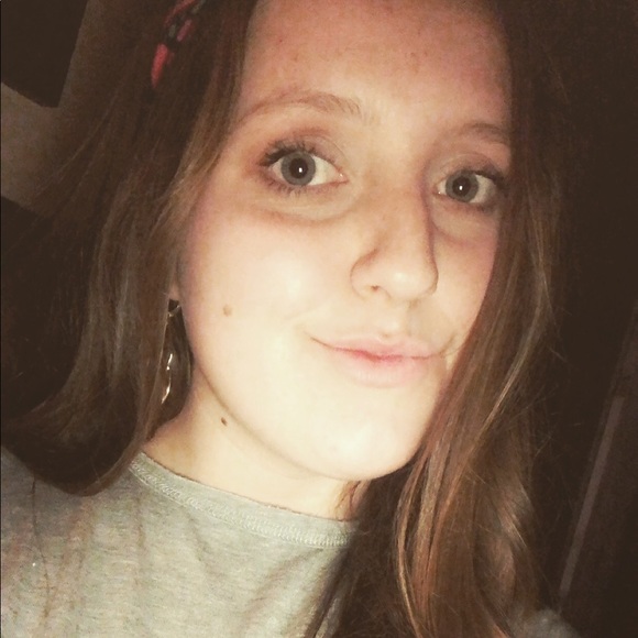 Meet your Posher, Brittany - Picture 1 of 1